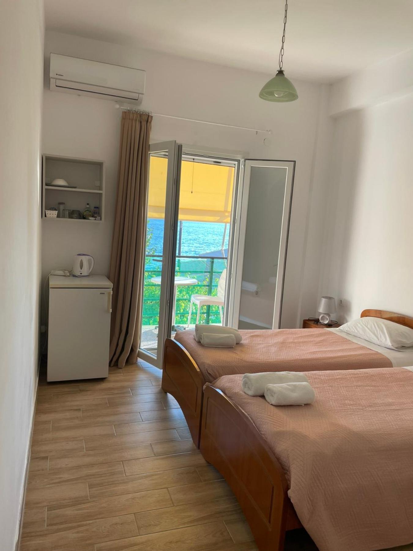 Nafsika Apartments อายีโอส เยออร์ยิโอส ปากอน ภายนอก รูปภาพ